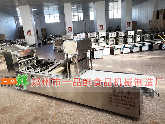 型燴面機(jī)HMJ-7(500型)(圖2) 倉庫中的HMJ-7型(500型)燴面機(jī)